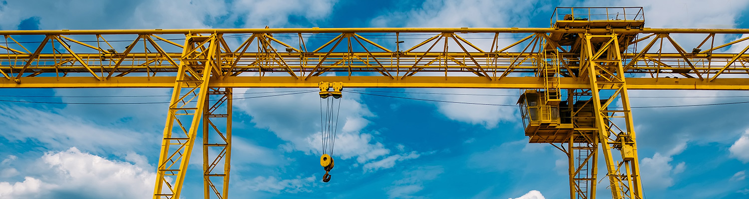 Overhead crane and railway for sheet metal transportation